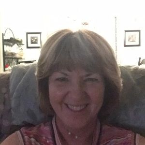 Meet your Posher, Elaine